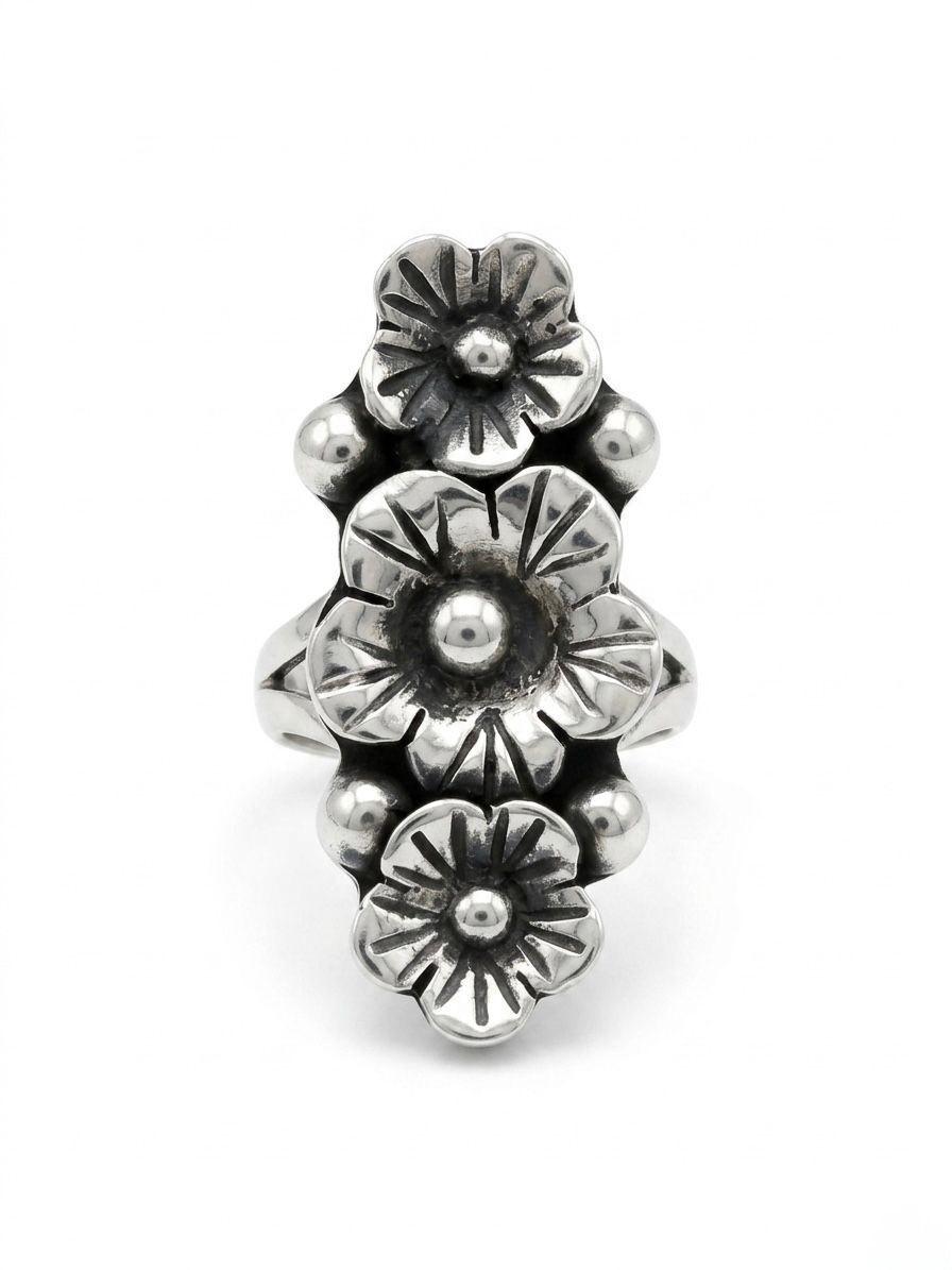 Anillo Ajustable "Herencia Floral" en Plata Repujada