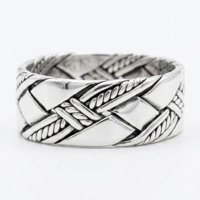 Anillo de Hombre Estilo Trenzado con Plata Lisa