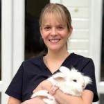 Mag. Pia-Gloria Semp | Klinikleitung | Tierärztin für Kleintiere - Zahnmedizin, Kardiologie, Onkologie, kleine Heimtiere