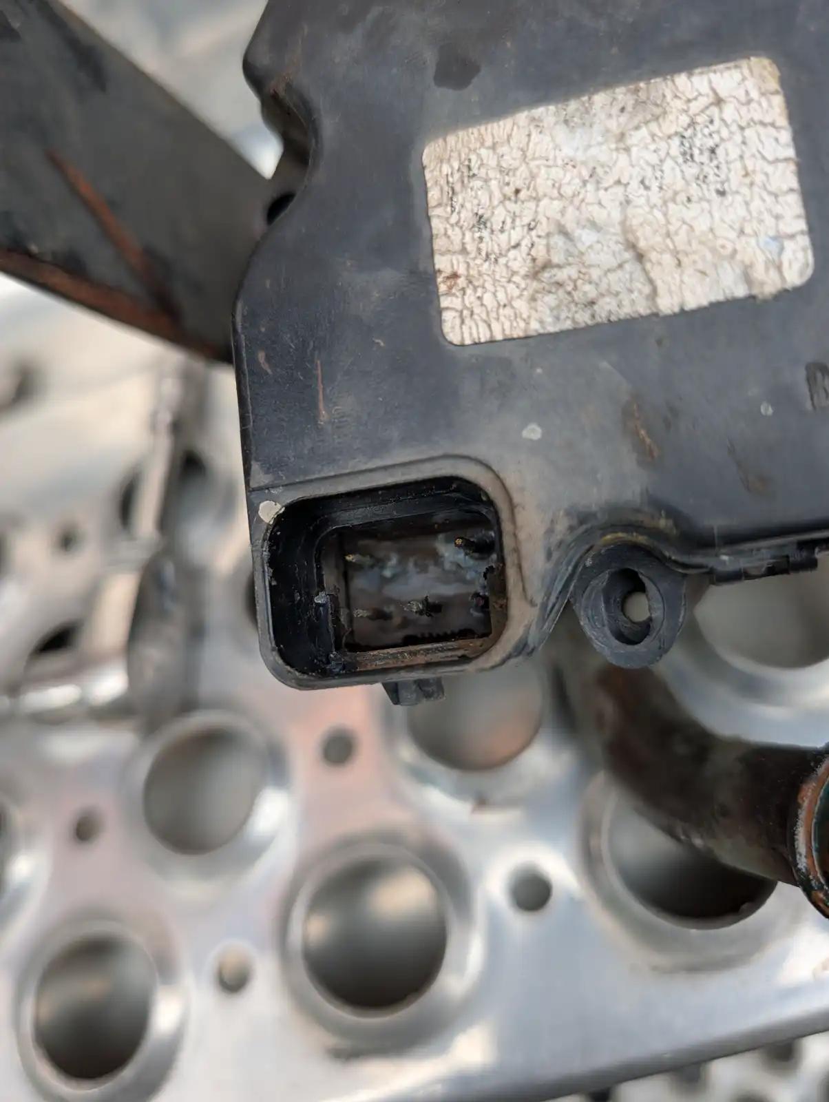 Equipment connector housing during truck and heavy equipment service