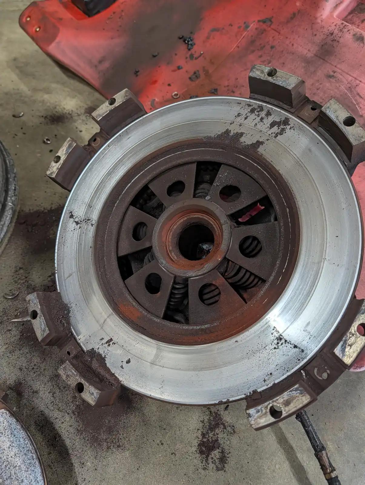 Flywheel inspection during truck and heavy equipment service