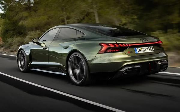 2025 Audi e-tron GT Revealed: Updated Specifications and Features