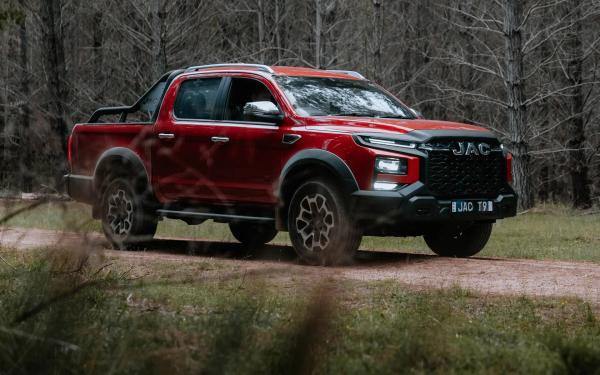 Thieves Steal 21 JAC Utes in Daring Melbourne Heist