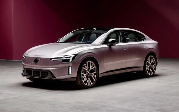 Electric Volvo ES90 Debuts, But Wagon Appears Dead