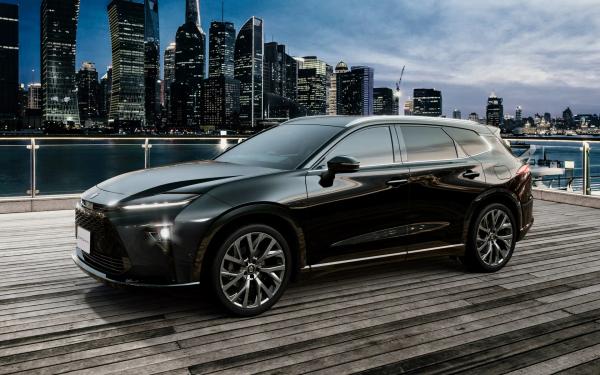 2025 Toyota Crown Estate: New Hybrid Wagon Revealed