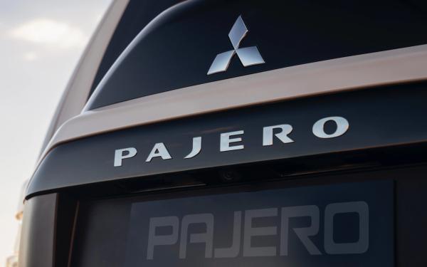 New Mitsubishi Pajero Brings Back Classic Multi Meter Display