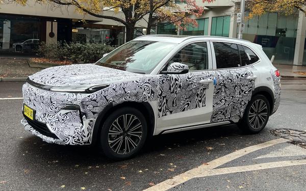 2025 Geely Galaxy Starship 7 PHEV spotted testing in Canberra ahead of potential Australian launch