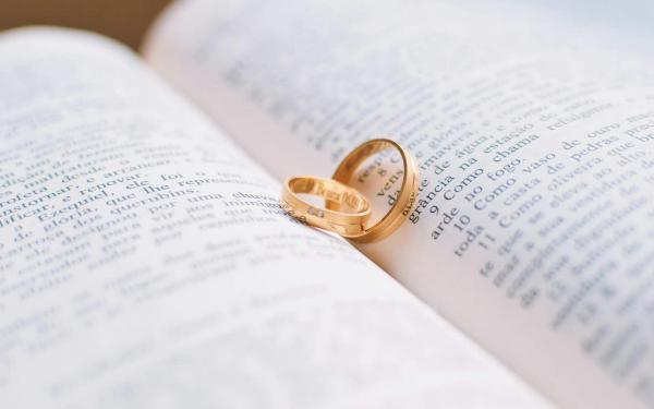 You do? Queensland Man to Marry Ford XY Falcon