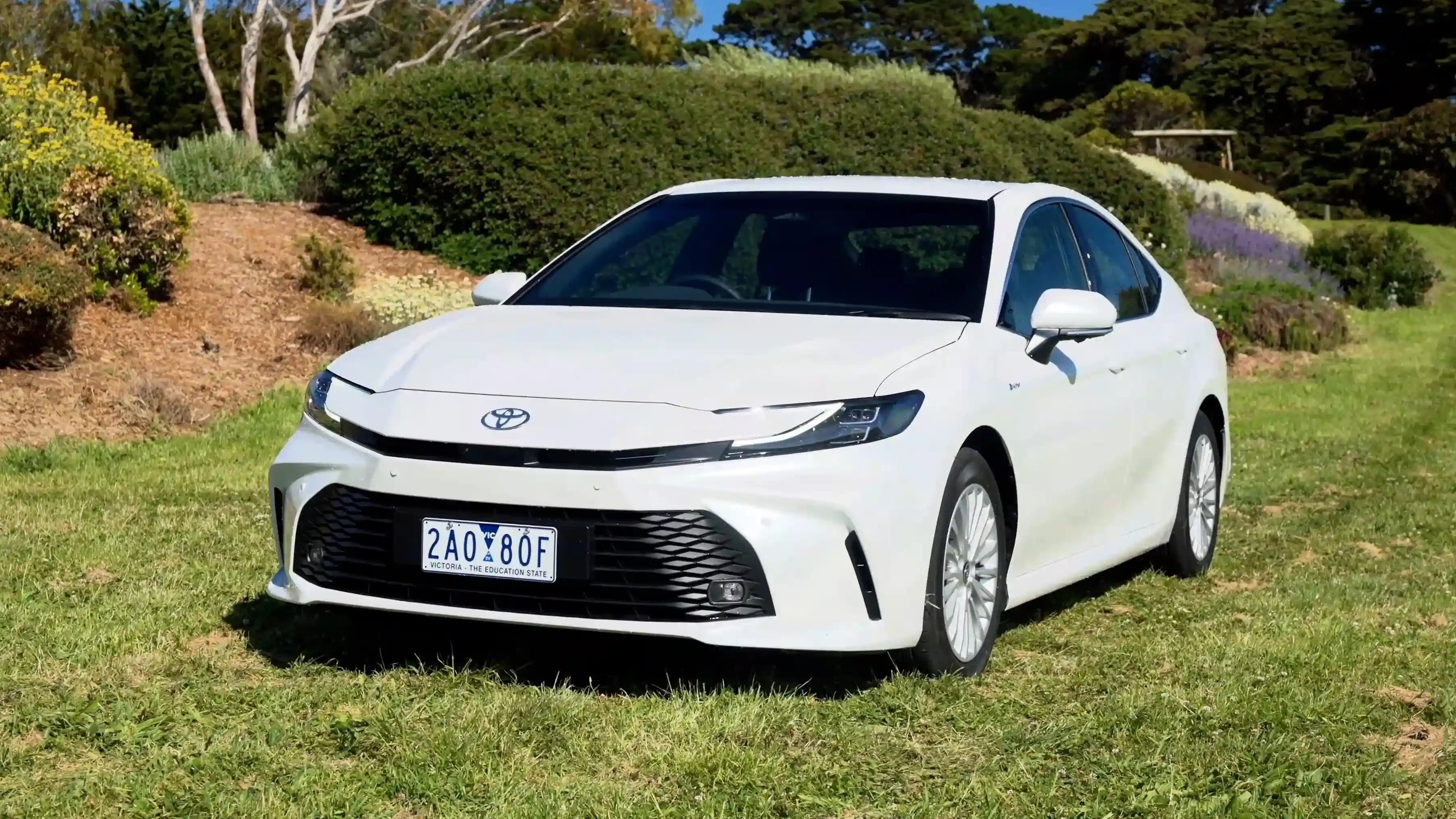 2025 Toyota Camry Hybrid Review
