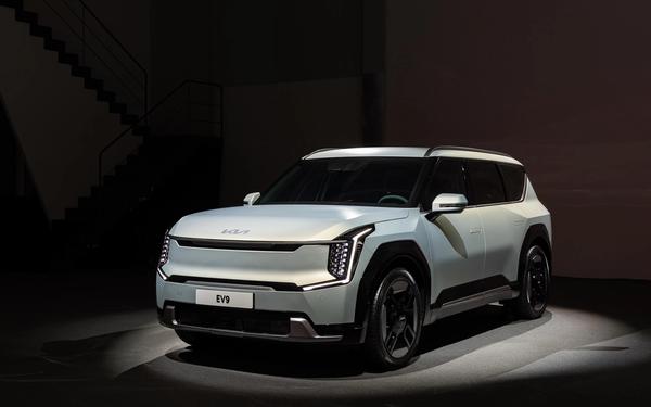 Kia Unveils EV9 SUV: A Three-Row Electric SUV Designed for Family Comfort and Sustainability