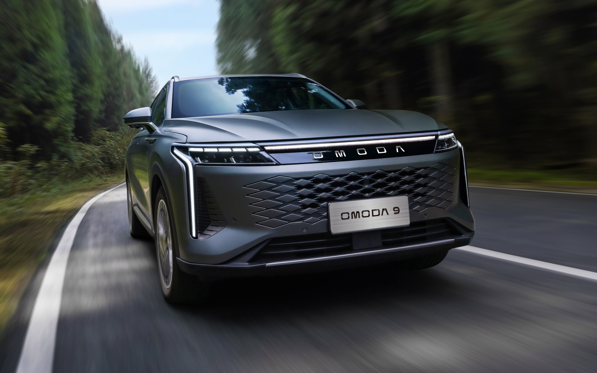 New 2025 Omoda 9 SHS Priced from $61,990 in Australia: 395kW Flagship Plug-in Hybrid Revealed