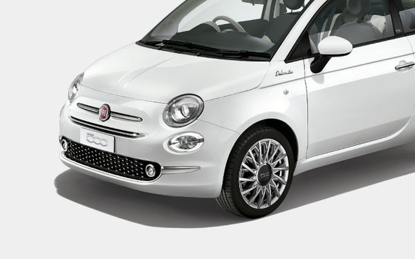 FIAT 500 Unveils the MY23 Dolcevita Model