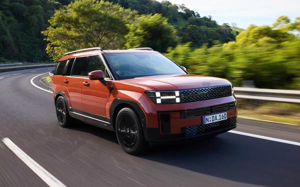 2025 Hyundai Santa Fe 2.5T Pricing and Powertrain Revealed