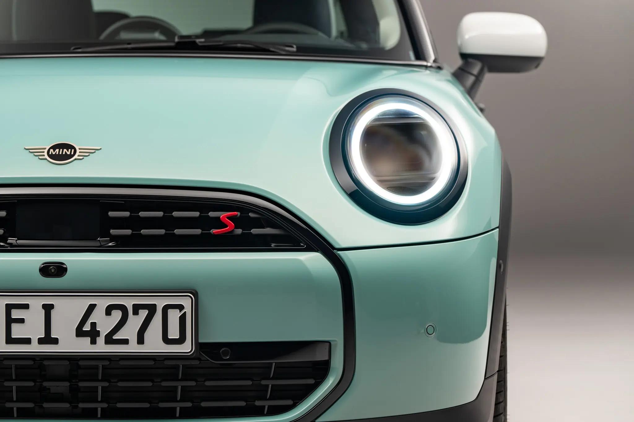 2024 Mini Cooper Petrol Hatch: A Bold Facelift Arriving in Australia