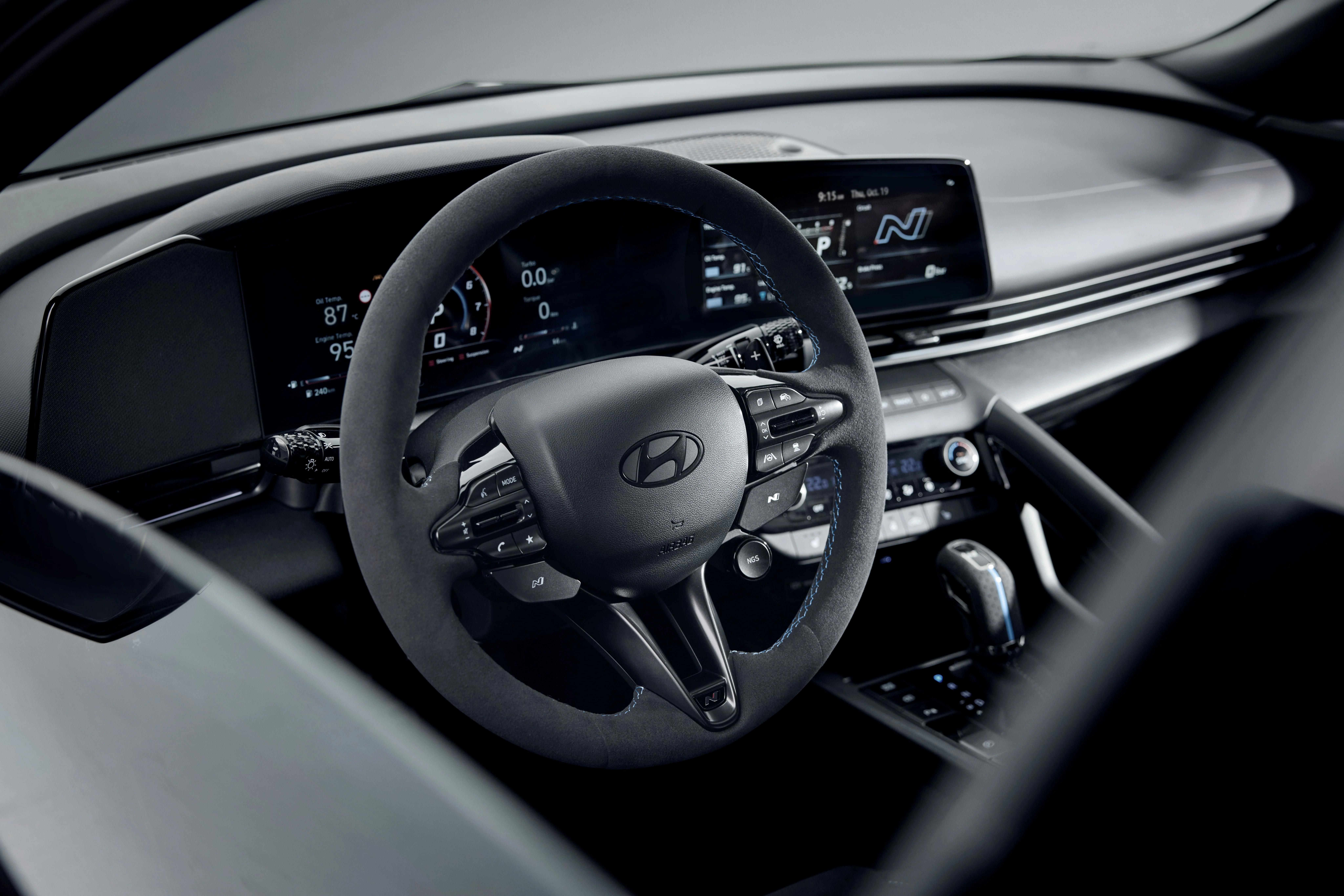 Alcantara steering wheel and dashboard of the Hyundai i30 Sedan N MONOCHROME