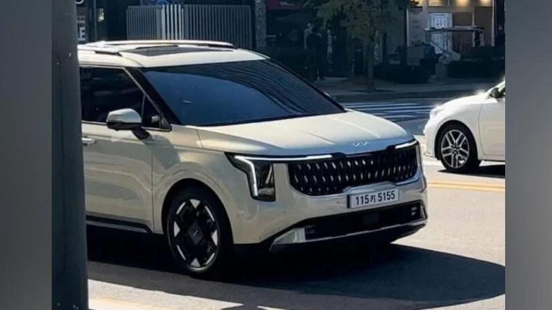 2024 Kia Carnival Facelift Spied: Comprehensive Design Overhaul and New Features