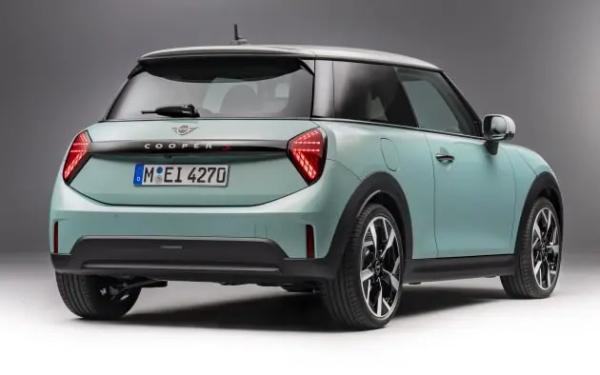 MINI Cooper 2024: Australian Launch Details for New Petrol and Electric Models