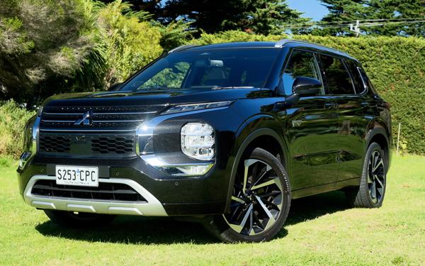 2025 Mitsubishi Outlander Facelift and New Ralliart Variant Expected Soon