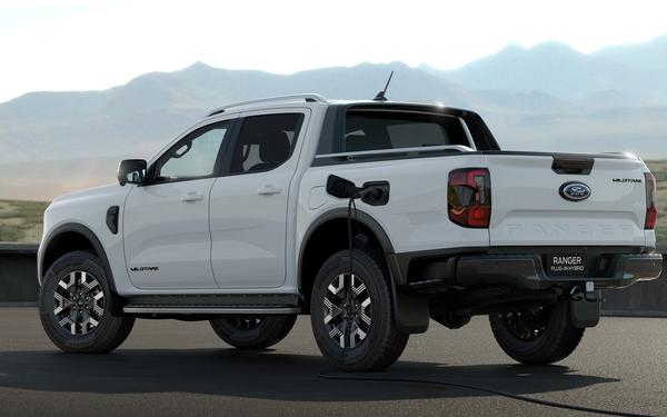 Ford Ranger Goes Electric for 2025! Ranger PHEV Unveiled