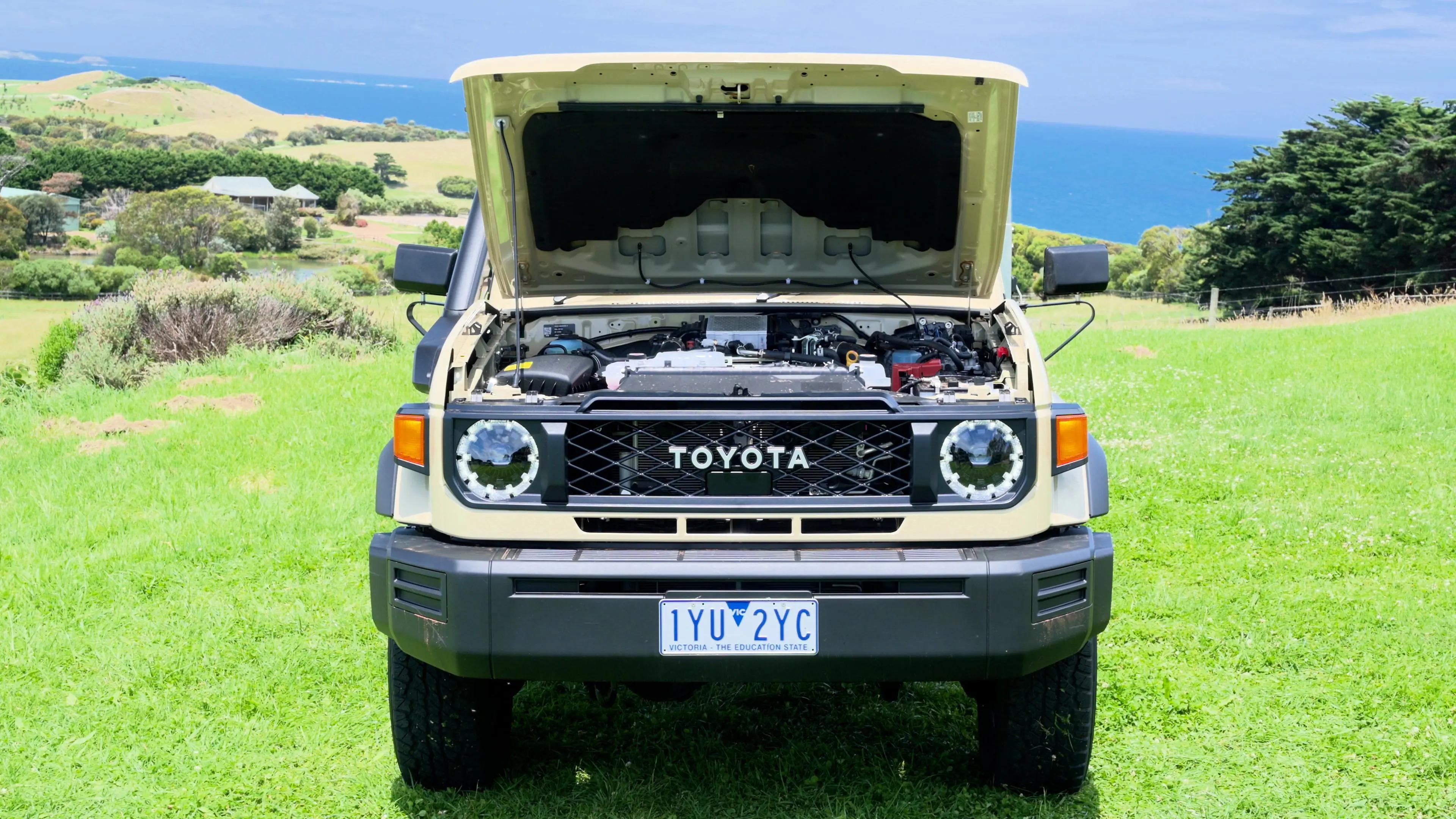 Toyota Kills the V8 for the LandCruiser 70 Series, Adds Manual for 4-Cylinder