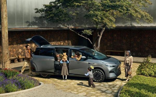 2025 Xpeng X9 electric people mover gets upgrades before its Australian launch