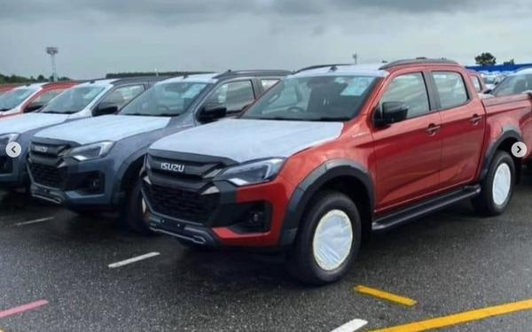 Isuzu D-Max Undergoes a Facelift, Spied in Thailand