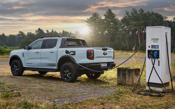 2025 Ford Ranger Plug-In Hybrid Unveiled with 3.5 Tonne Towing, 'Full' Off-Road Capabilities, and V2L