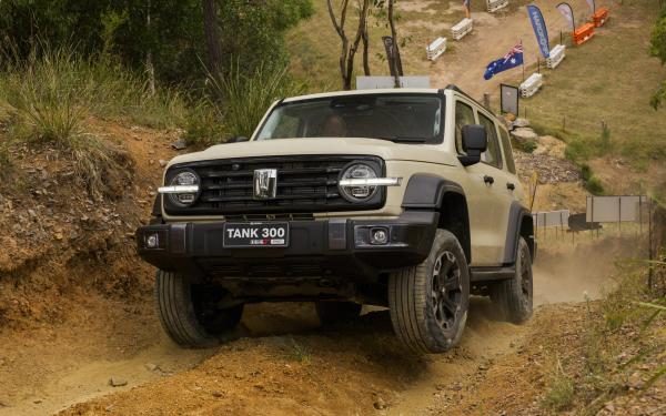 GWM Tank 300 PHEV Conquers Beer O’Clock Hill on Standard Highway Tyres