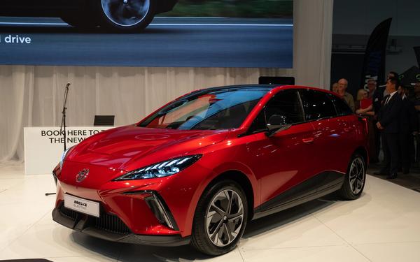MG Motors Australia Unveils New Electric Vehicle Details and Pricing for MG4 and ZS EV Long Range