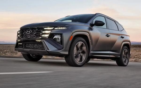 2025 Hyundai Tucson Price and Specs: Hybrid Introduced, Prices Adjusted