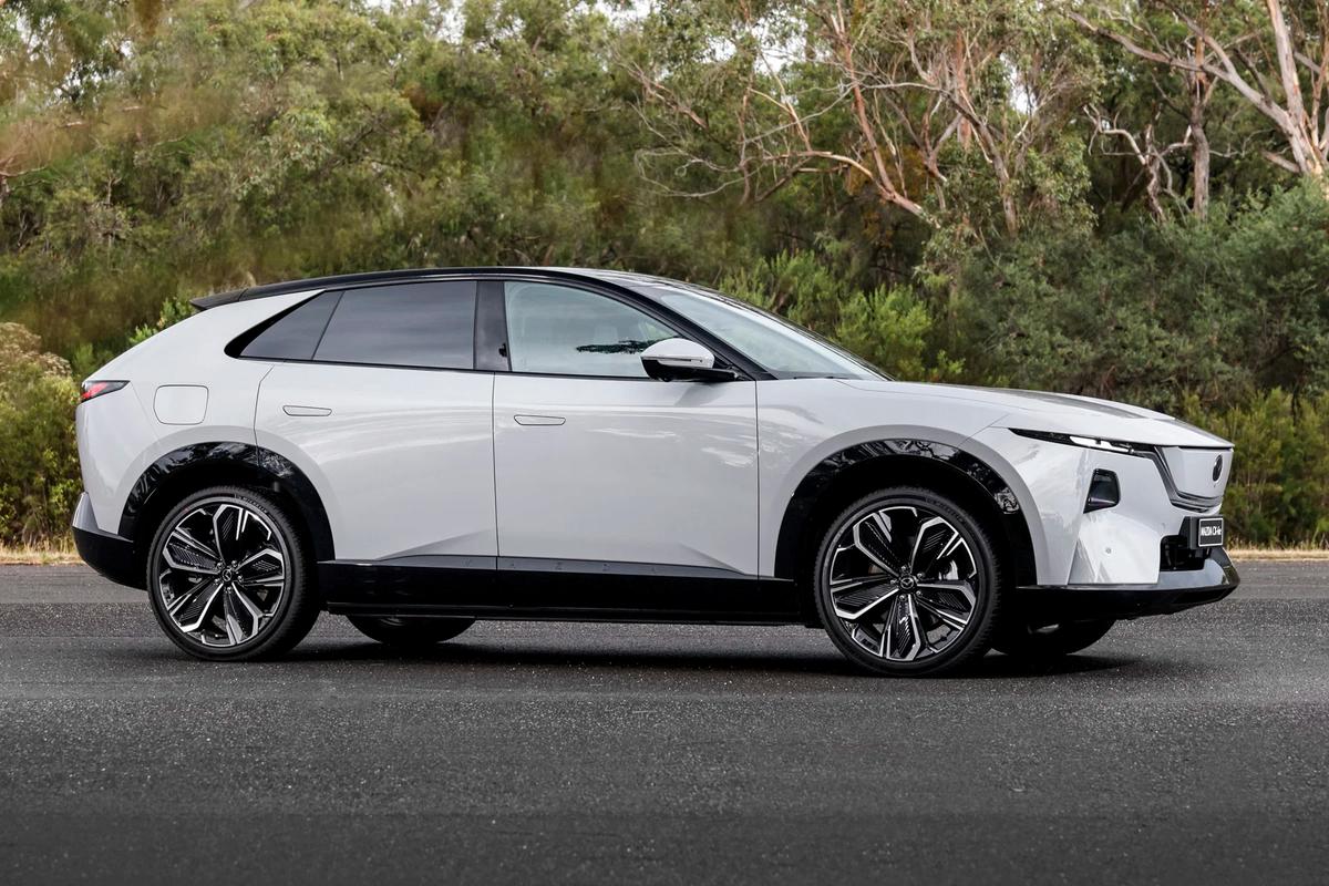 2026 Mazda CX-6e Arrives to Undercut Tesla Model Y: Australian Pricing ...
