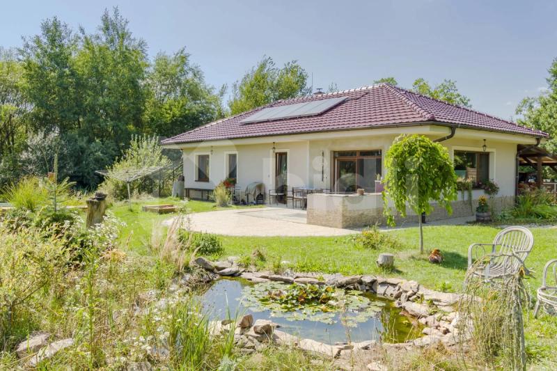 Prodej rodinného domu 121 m², pozemek 2 736 m² - Zahájí u Hluboké nad Vltavou
