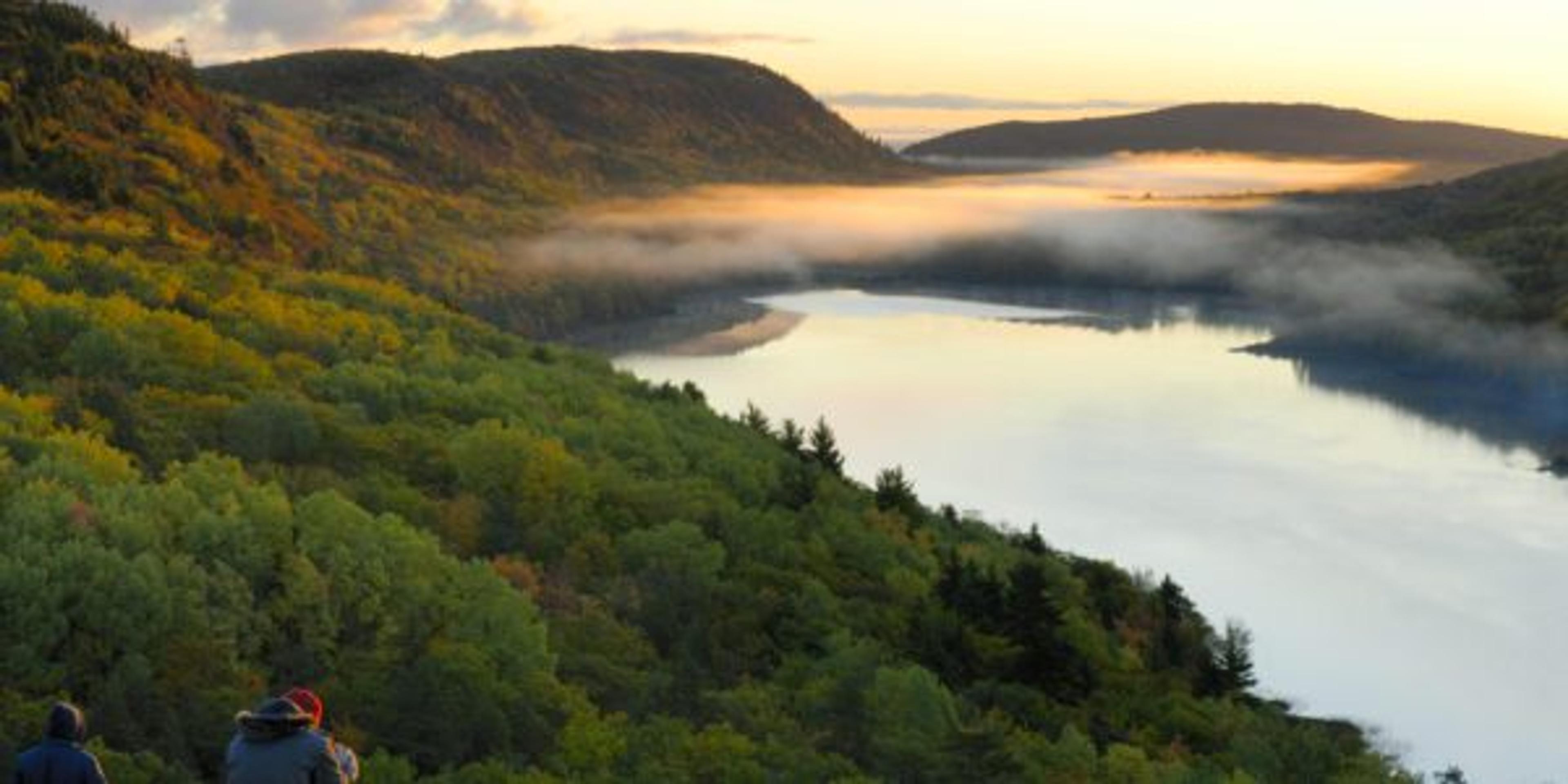 Early morning at Lake of the Clouds