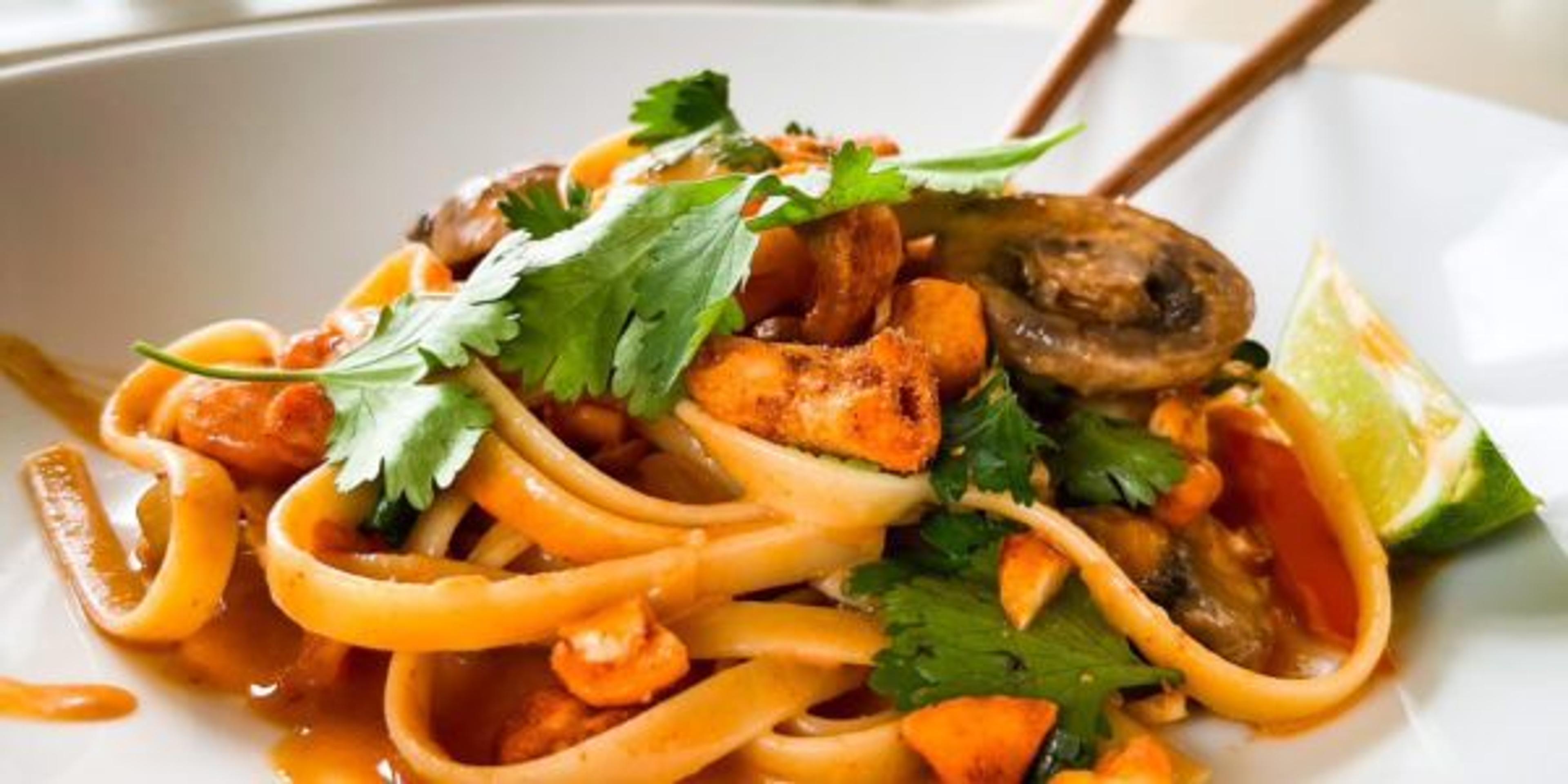 Thai pasta with mushrooms