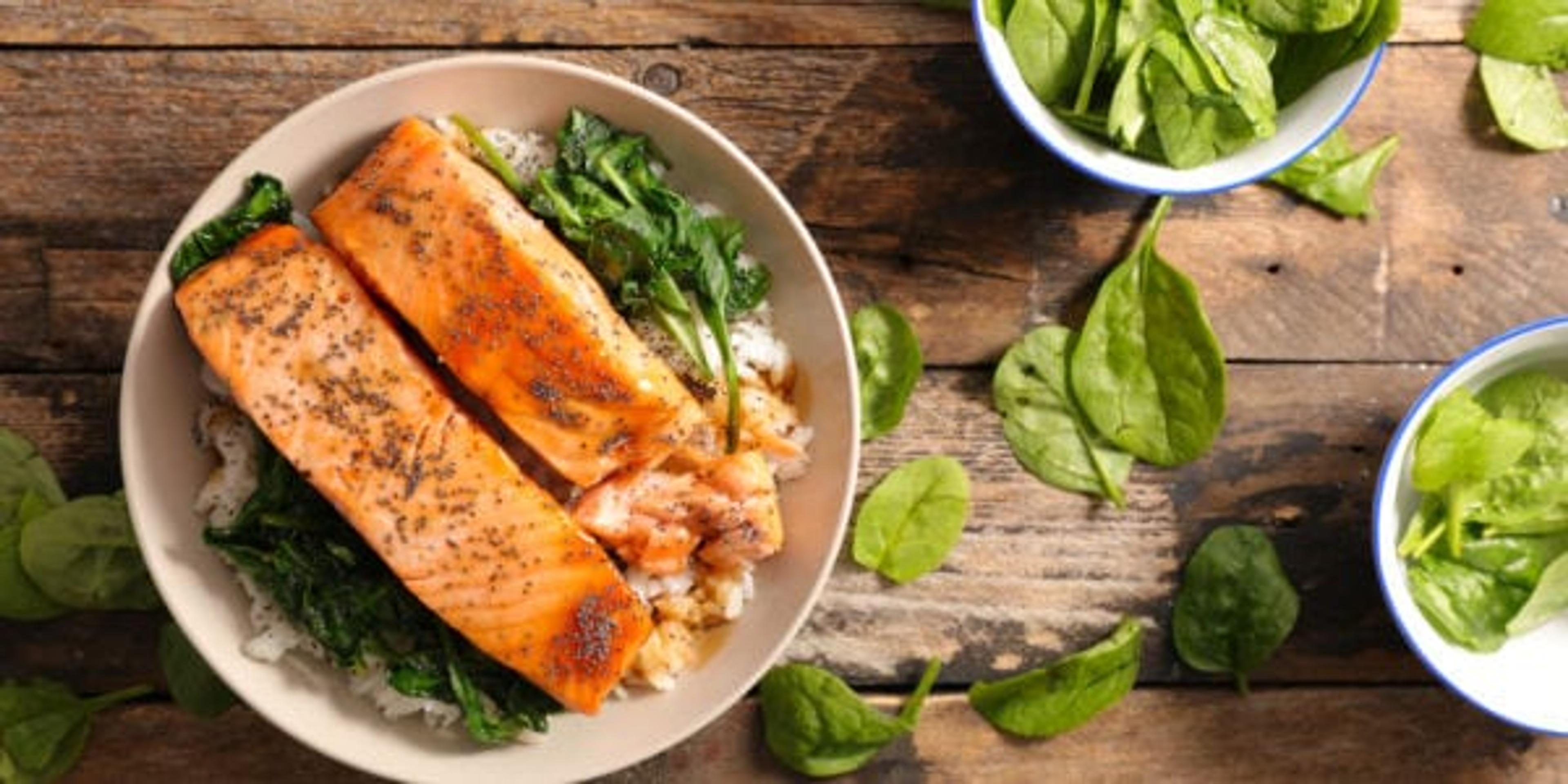 Salmon with spinach and rice