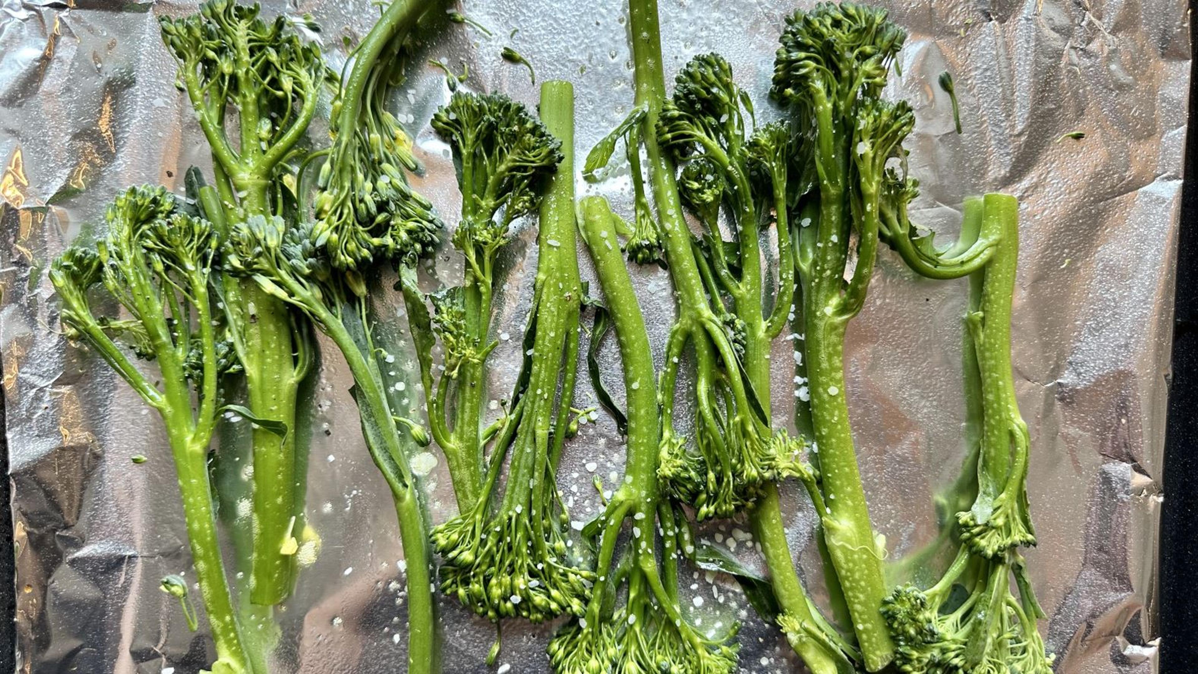 While the sauce and mushrooms are cooking, prepare a lined baking sheet and turn the oven’s broiler on high. Drizzle remaining tablespoon of olive oil over broccolini and season with salt and pepper to taste. Cook under broiler on the top rack for 6-7 minutes, until golden and crisp. Set a timer as the broiler can burn the broccolini quickly.