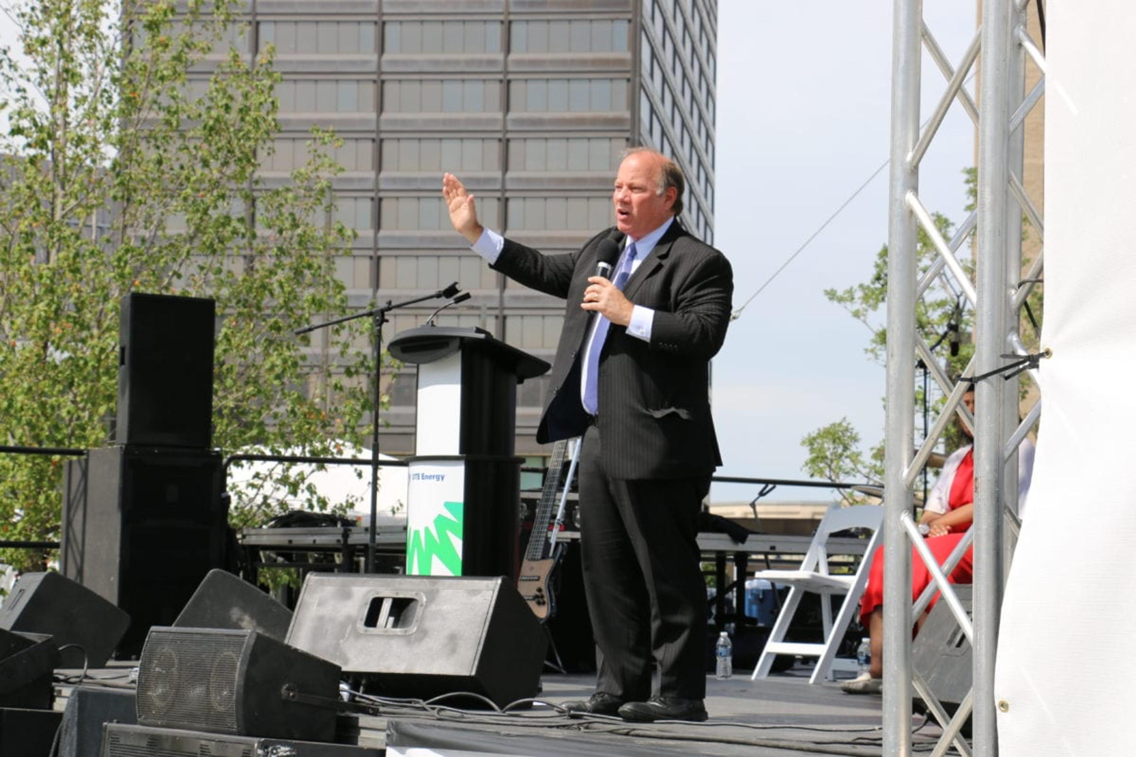 Mayor Mike Duggan speaks at the Beacon Park grand opening.