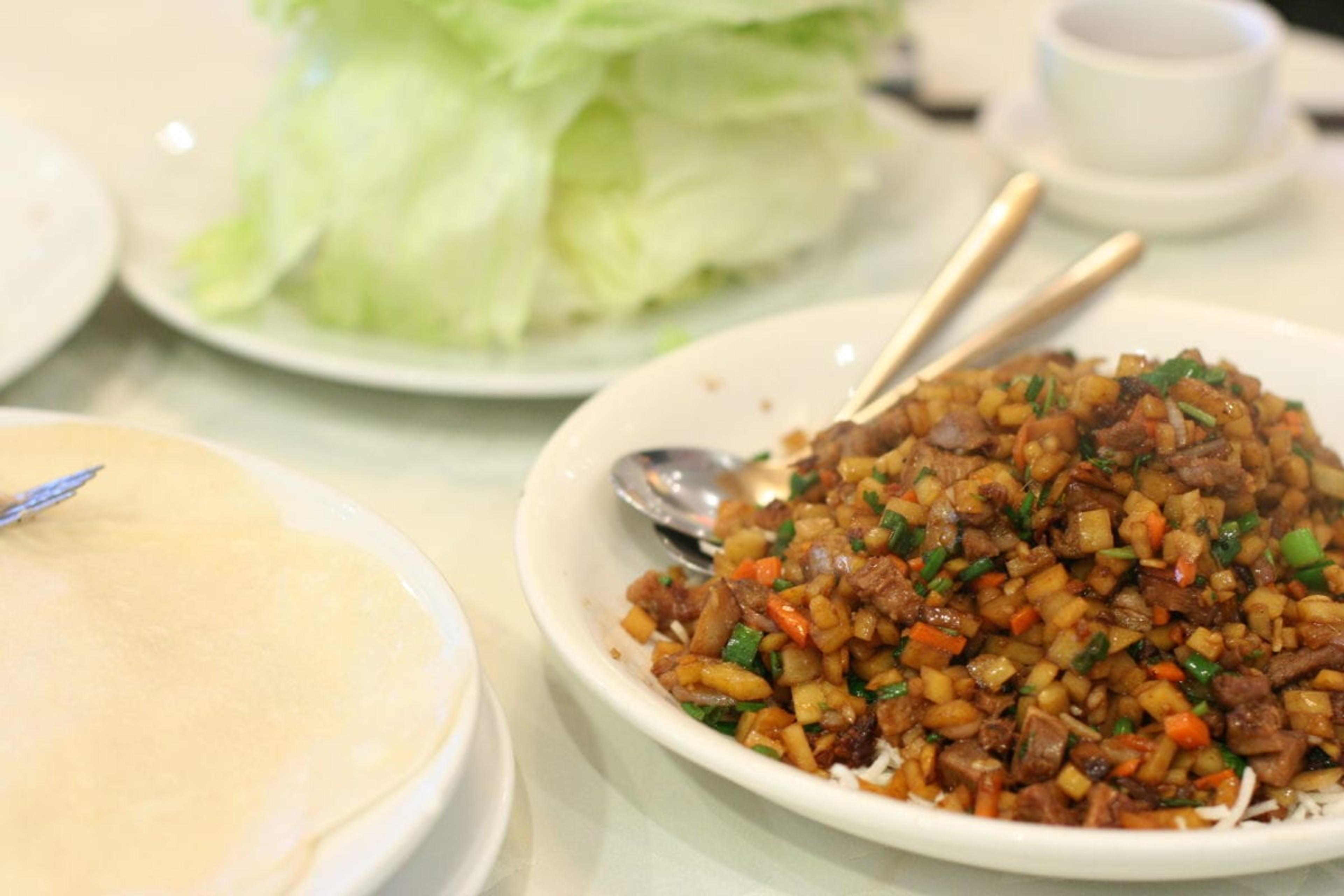 slow cooker asian chicken lettuce wraps