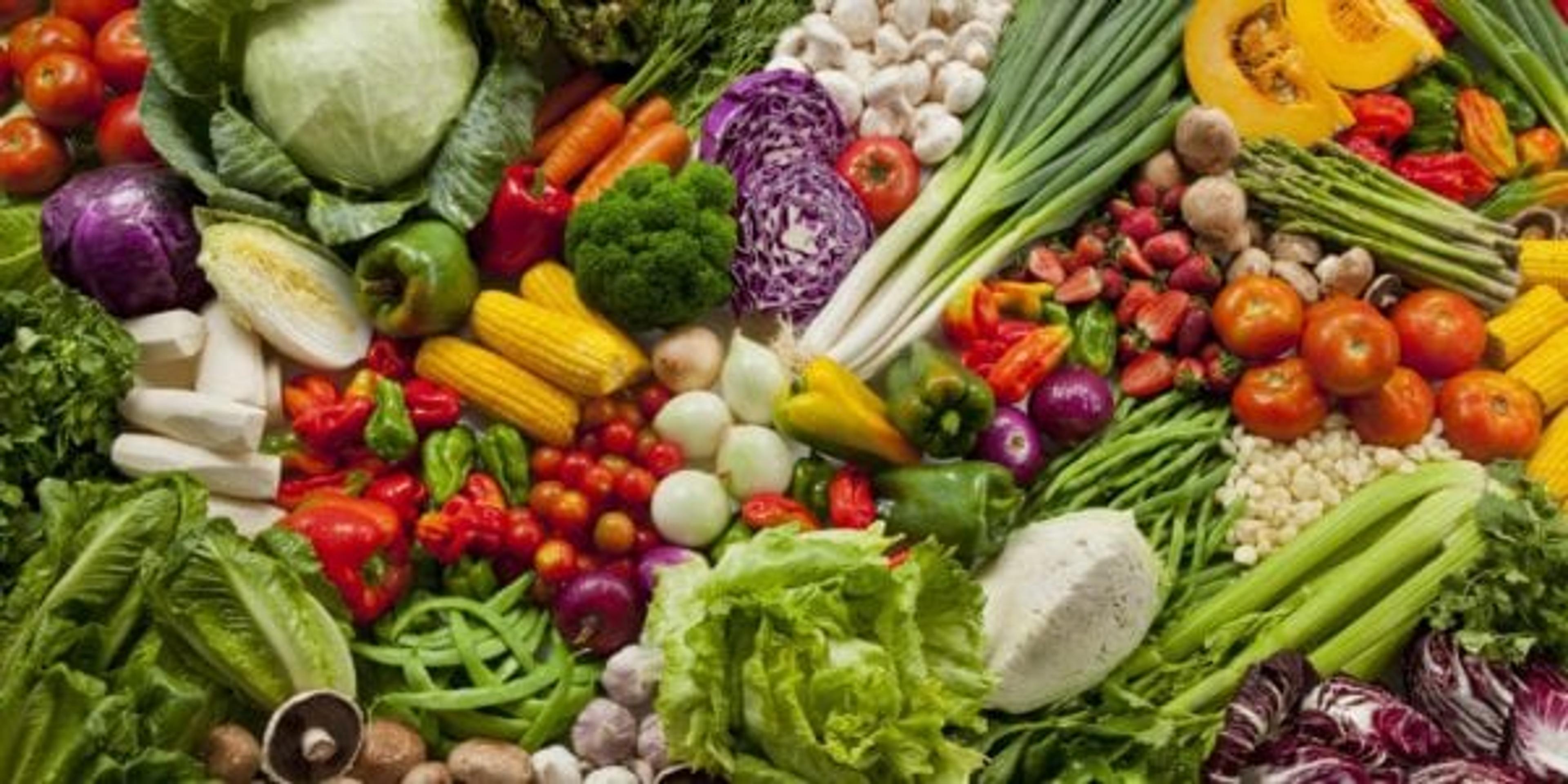 Овощи кучей. Овощи и фрукты. Продукты овощи. Полезные продукты. Здоровая еда.