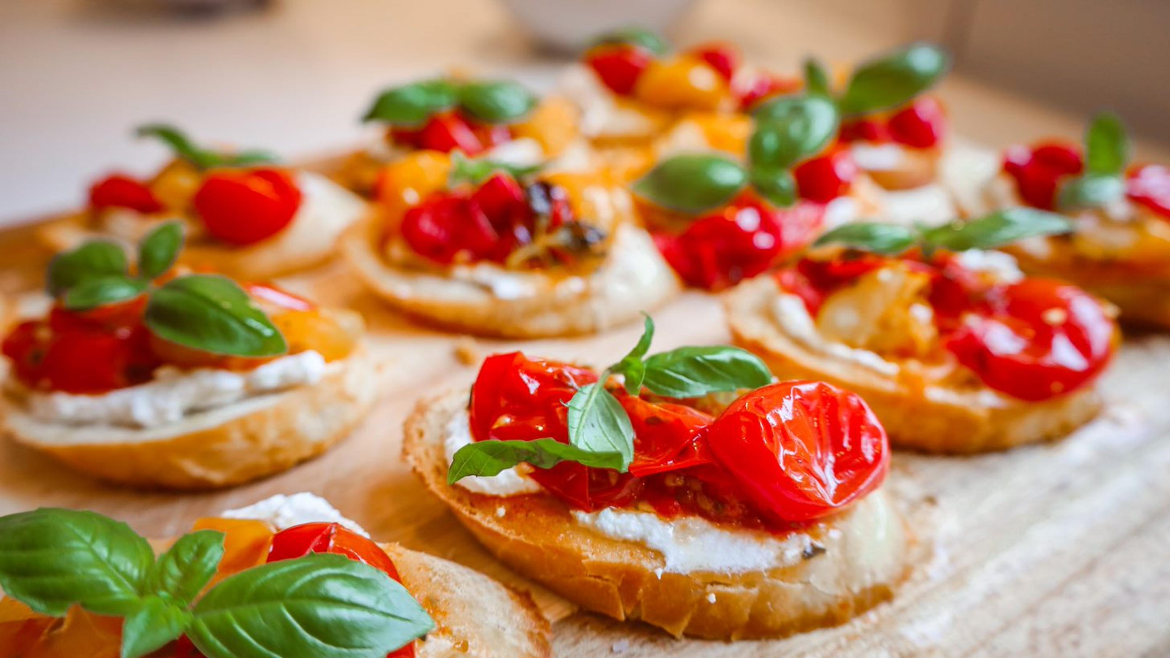 Roasted Tomato Ricotta Crostini