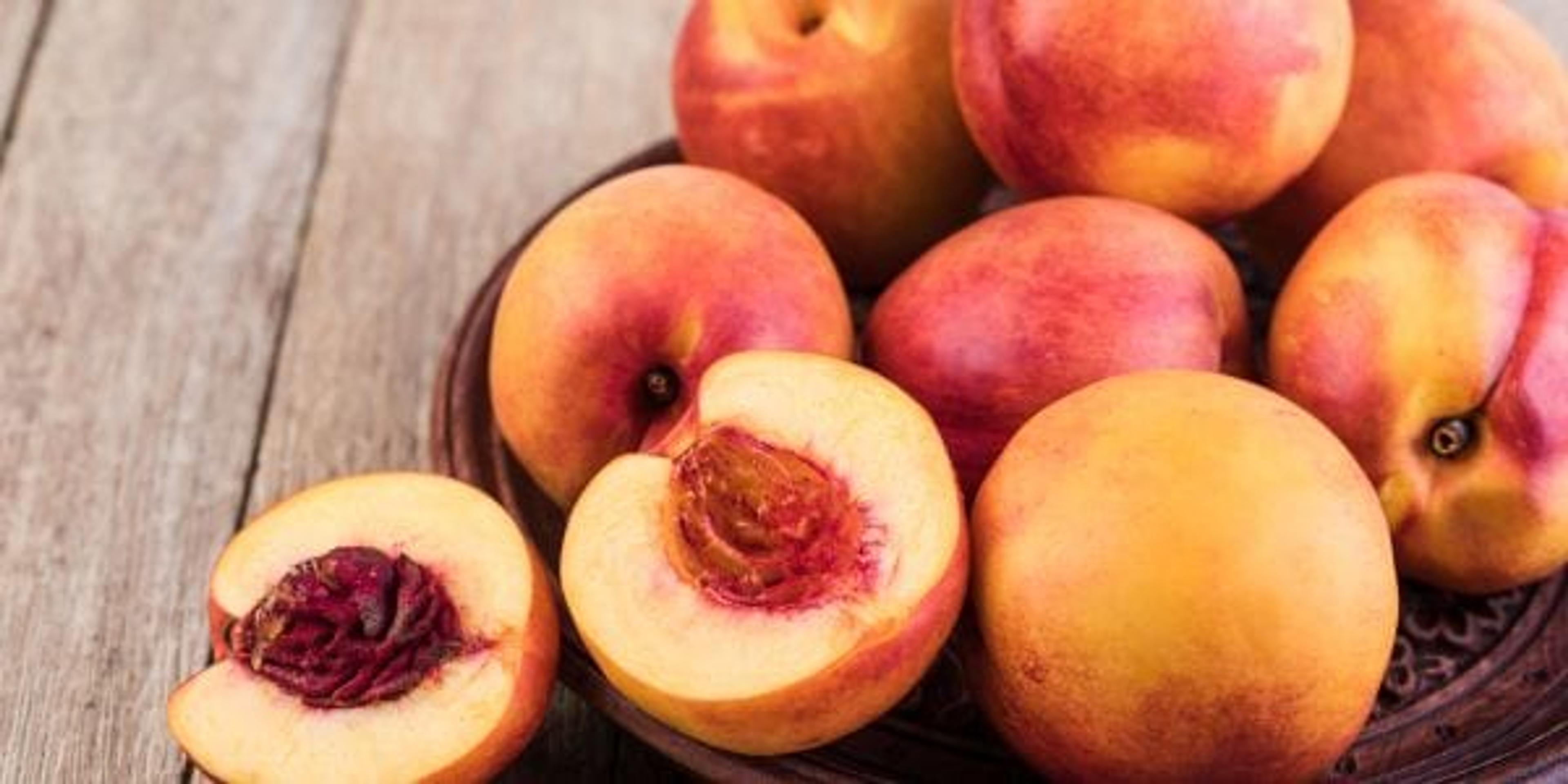Plate of peaches