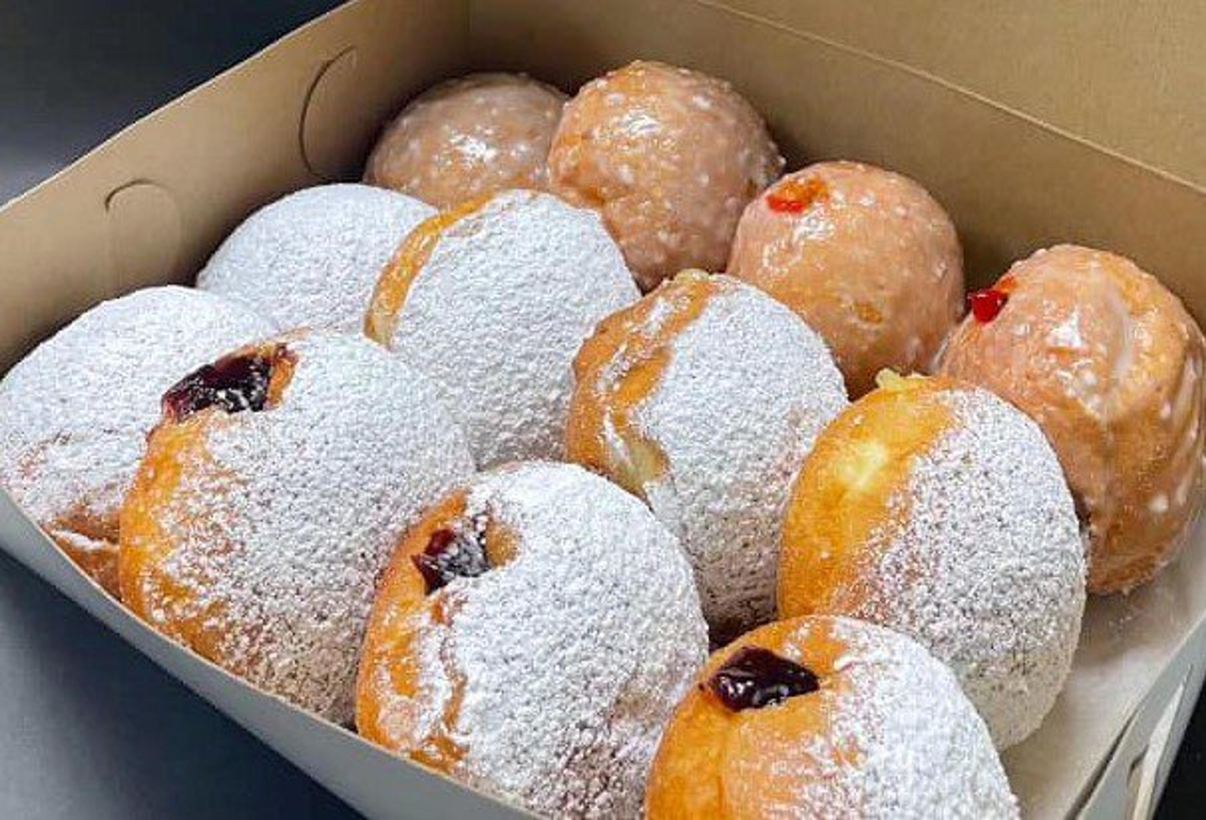 Hamtramck’s New Palace Bakery Spreads Pączki Love Nationwide