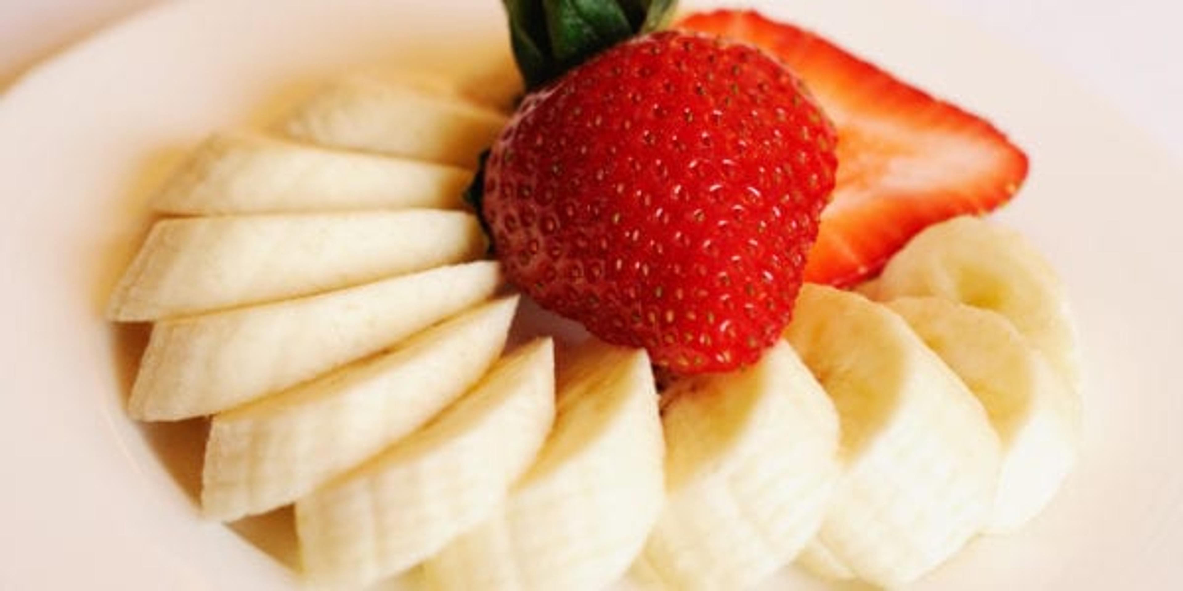 plate of strawberries and bananas