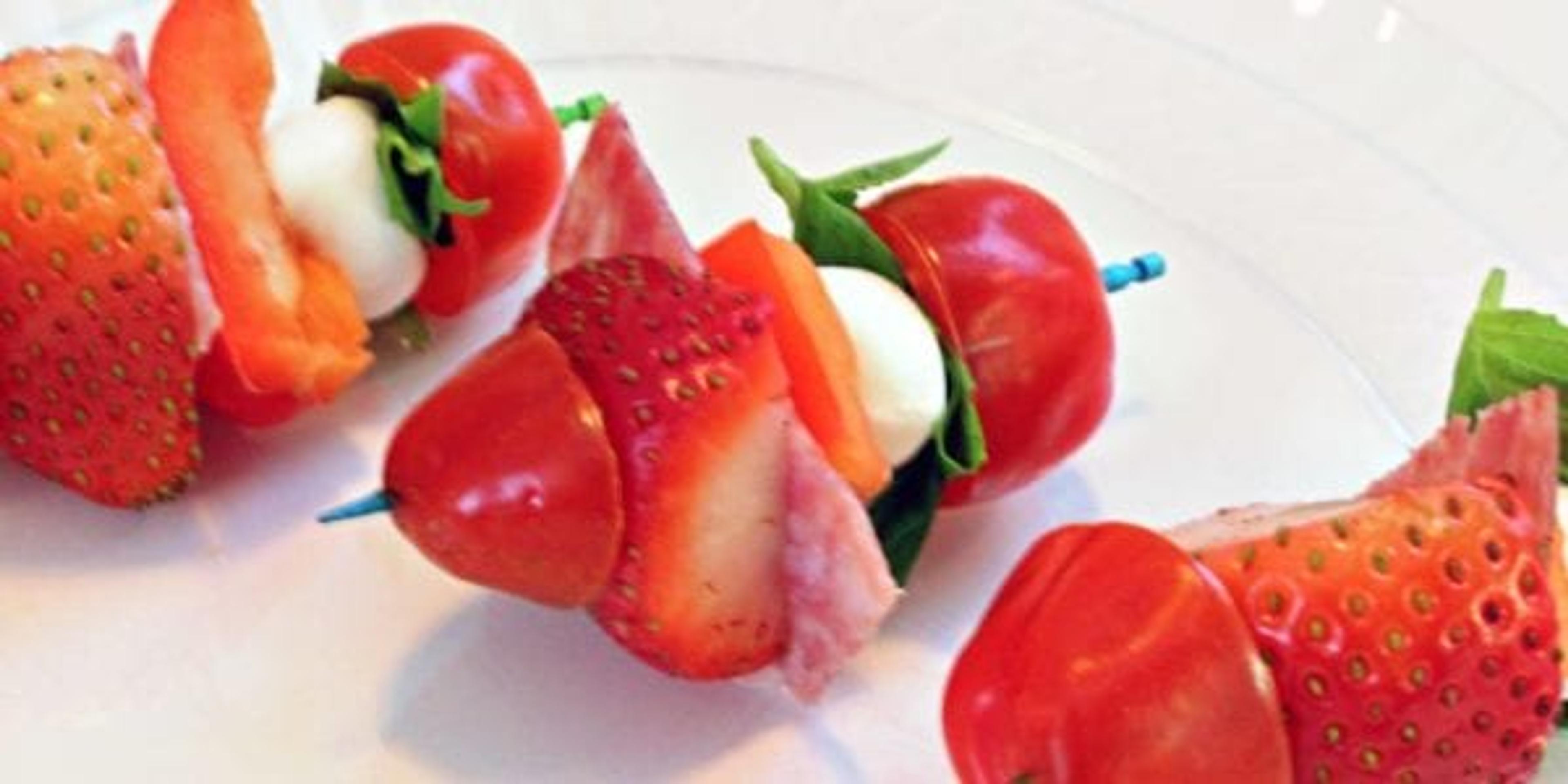 Red Caprese Bites