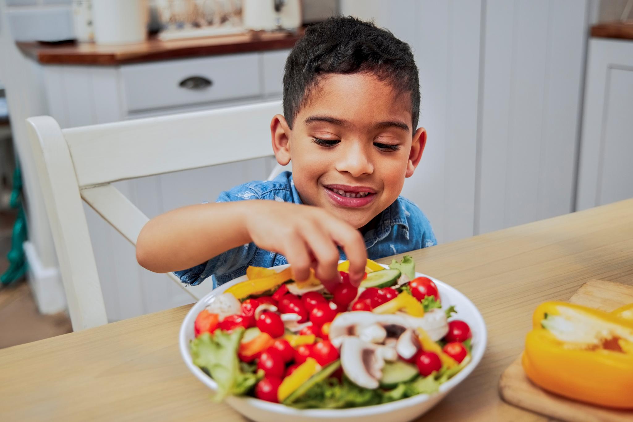 Production Without Distraction Teaching Kids to Eat with Intention, Not Distraction