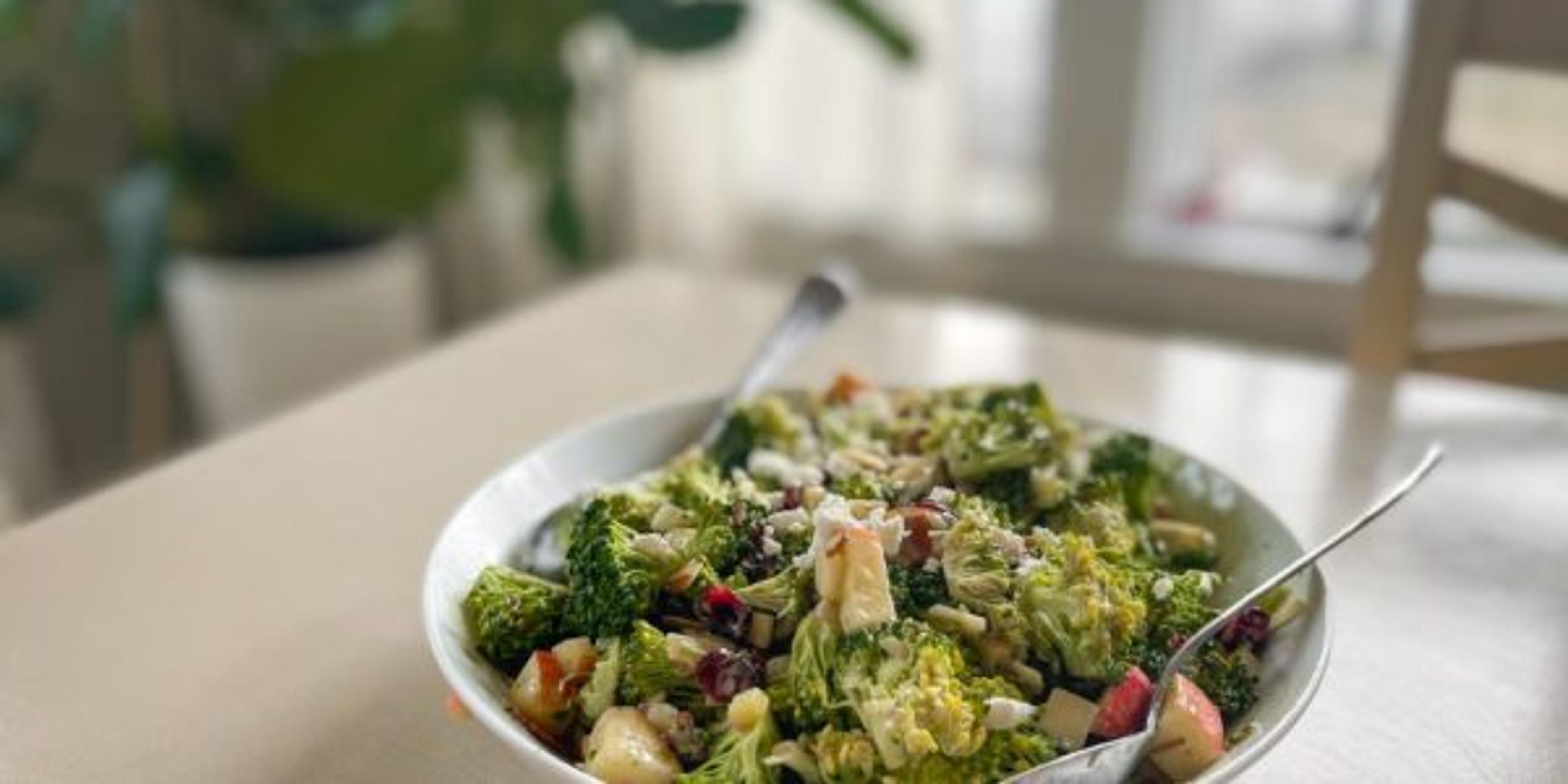 Broccoli Apple Salad