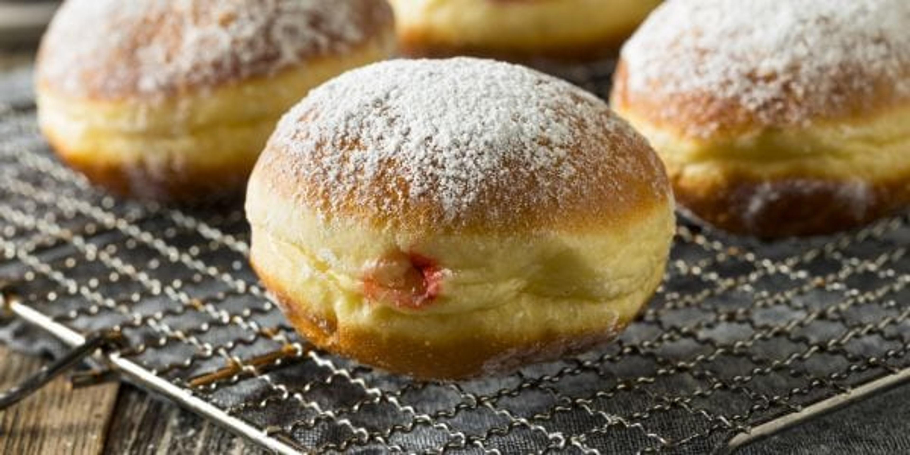 Paczkis cooling on a rack