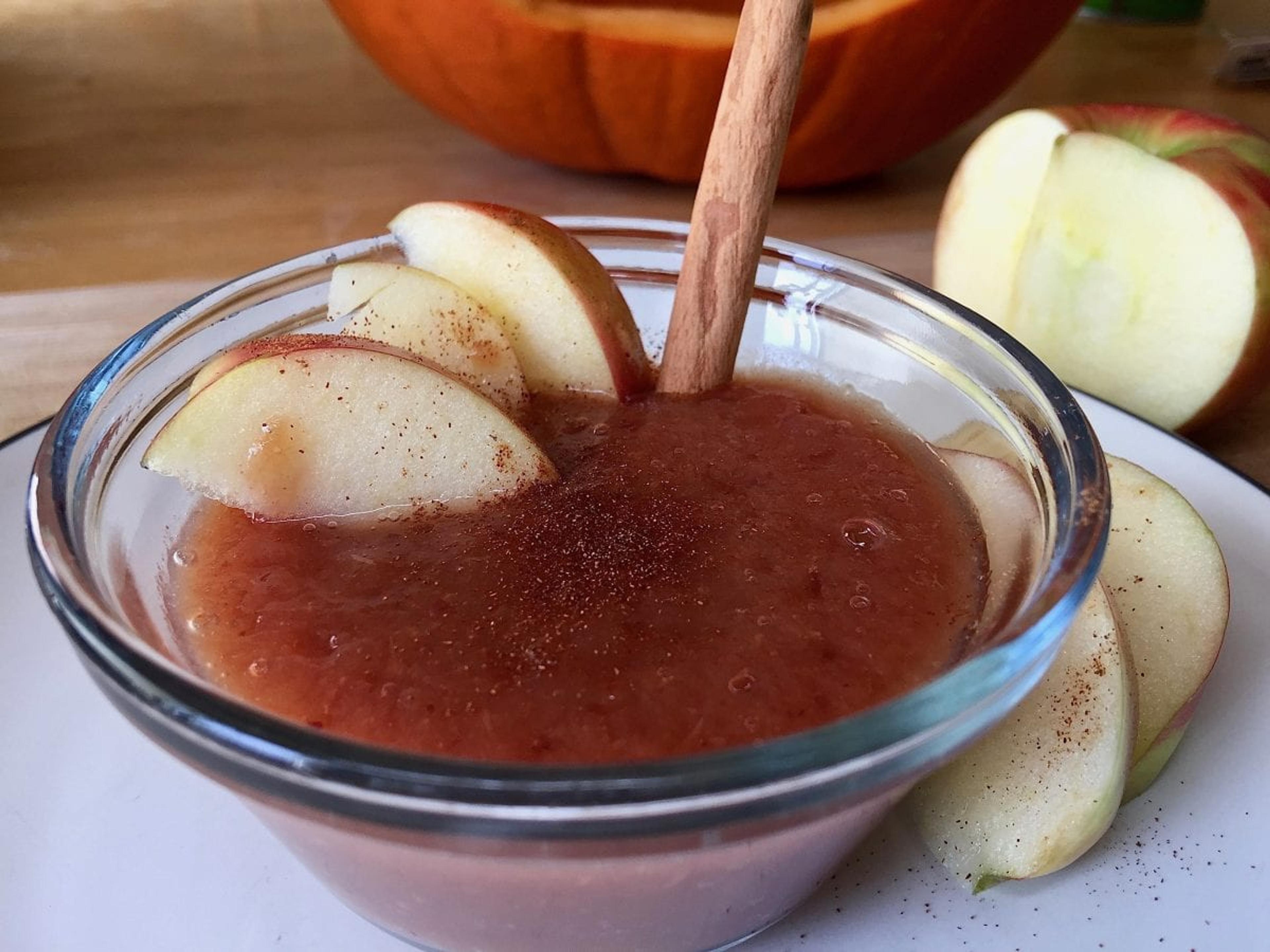 Slow cooker plum applesauce