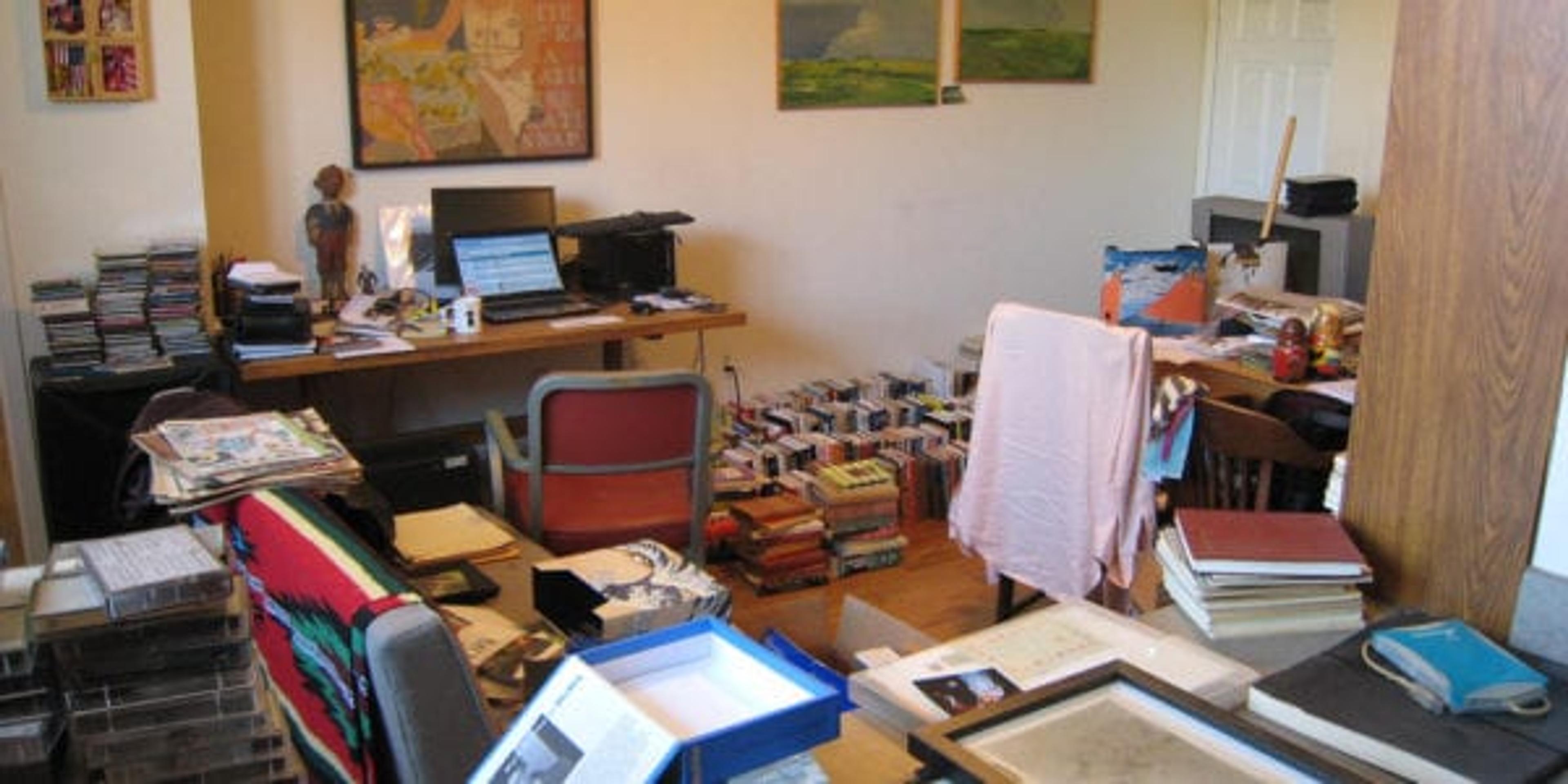 Stop being stressed about clutter