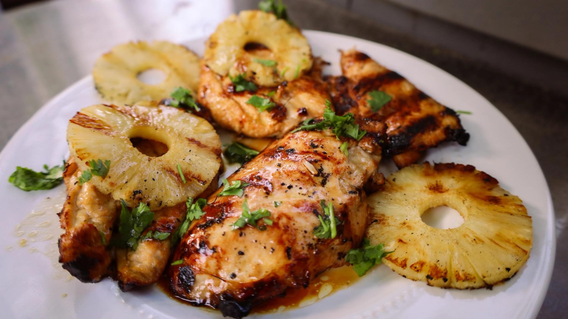 Pineapple Jalapeño-marinated Grilled Chicken